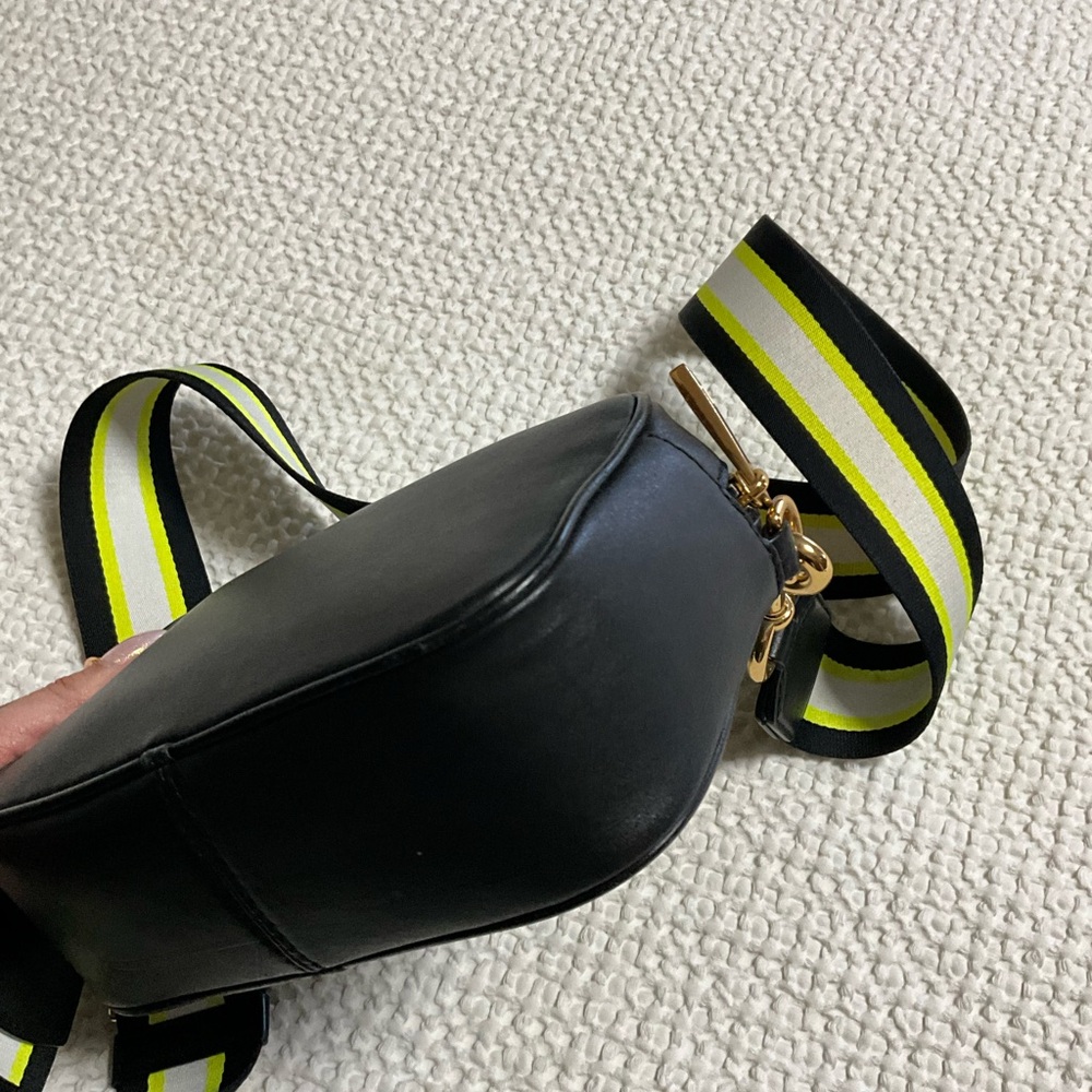 Marc Jacobs Black Crossbody Bag - Picture 10 of 16